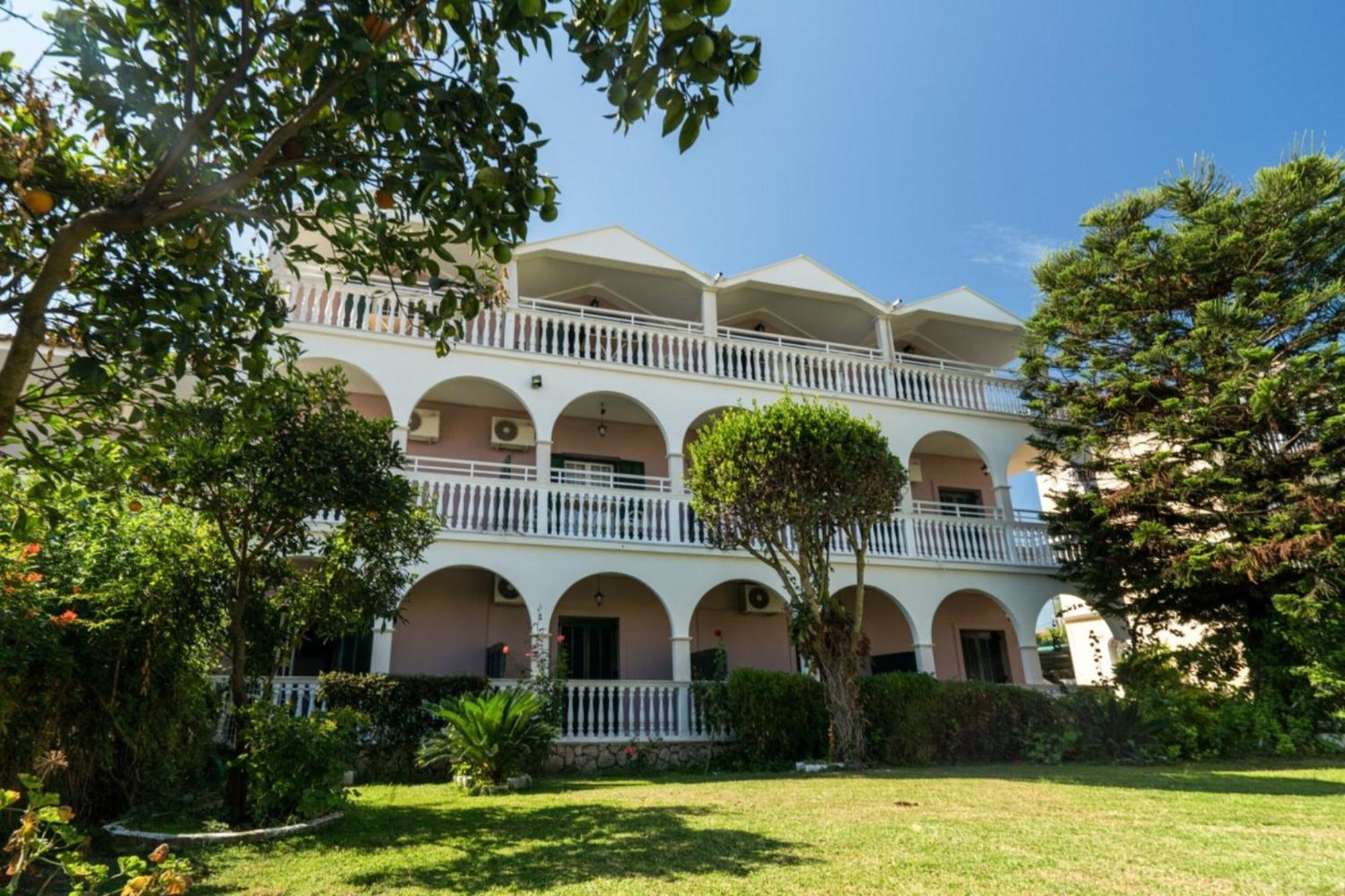 تسيليفي Alamis Hotel & Apartments المظهر الخارجي الصورة